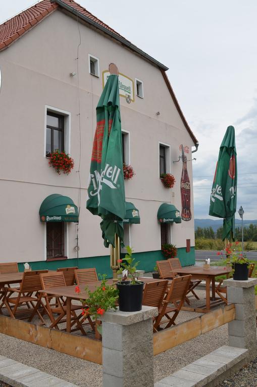 Motorest Penzion na Bojišti Chlumec  Exteriér fotografie